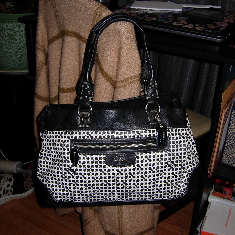 Coach Black Op Art Penelope Handbag Shoulder Bag.